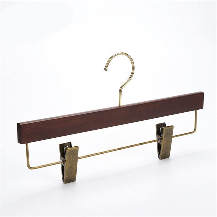 High Quality OEM Deluxe Garment Suit Coat Wooden Hangers With Anti Slip Bar For Customization